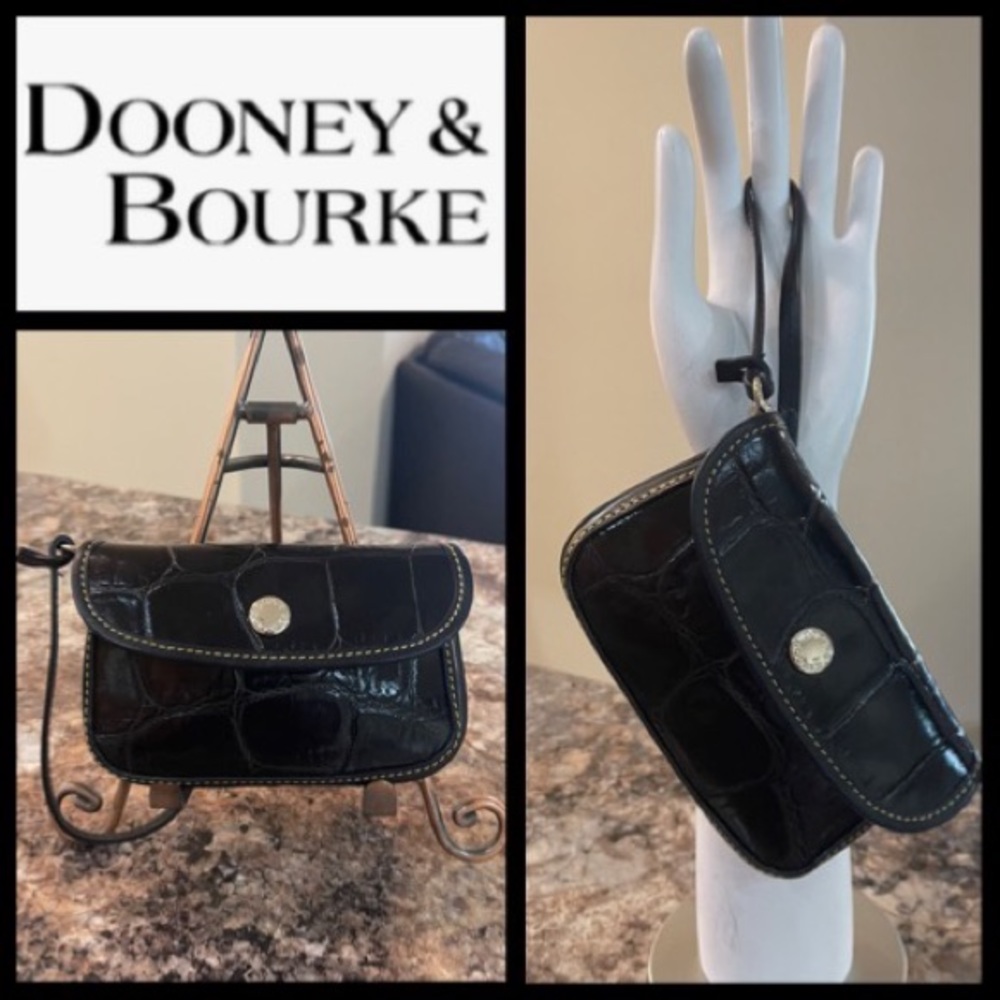Dooney and Bourke Wristlet